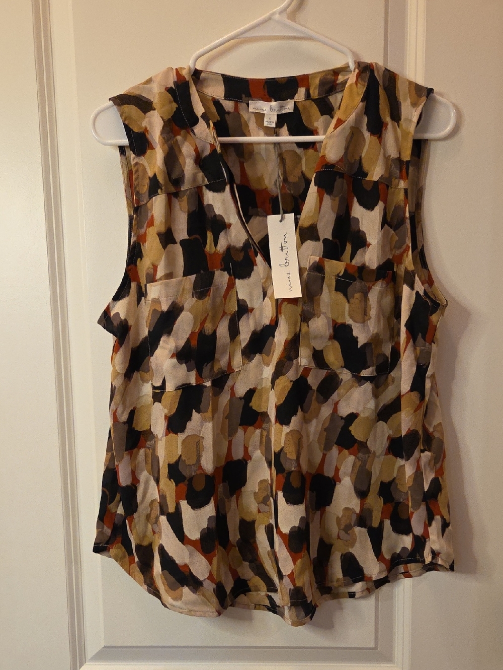 Nine Britton Sleeveless Abstract Print Blouse in Black, Cream, Olive & Rust Sz L